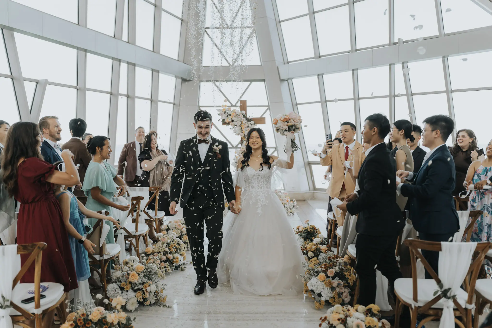 Ocean view ceremony at pearl chapel