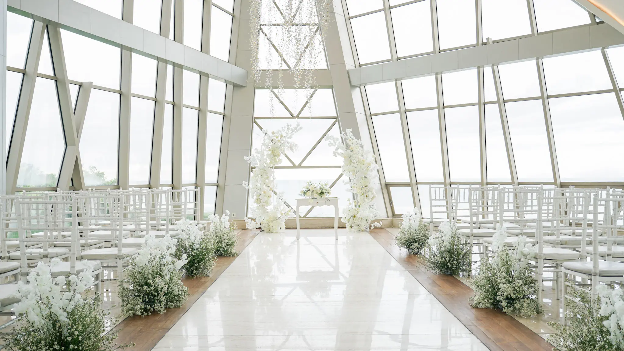 Ocean view ceremony at pearl chapel