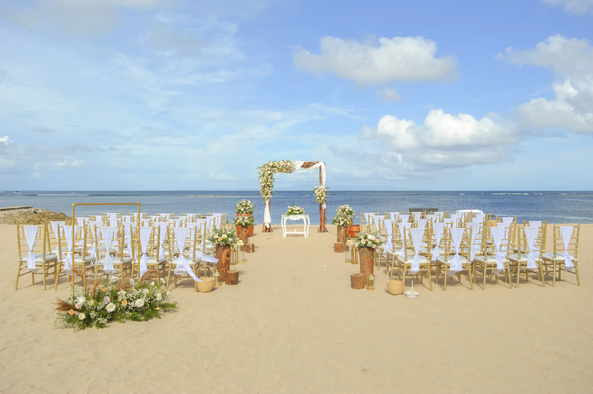 Simple elopement beach wedding in bali