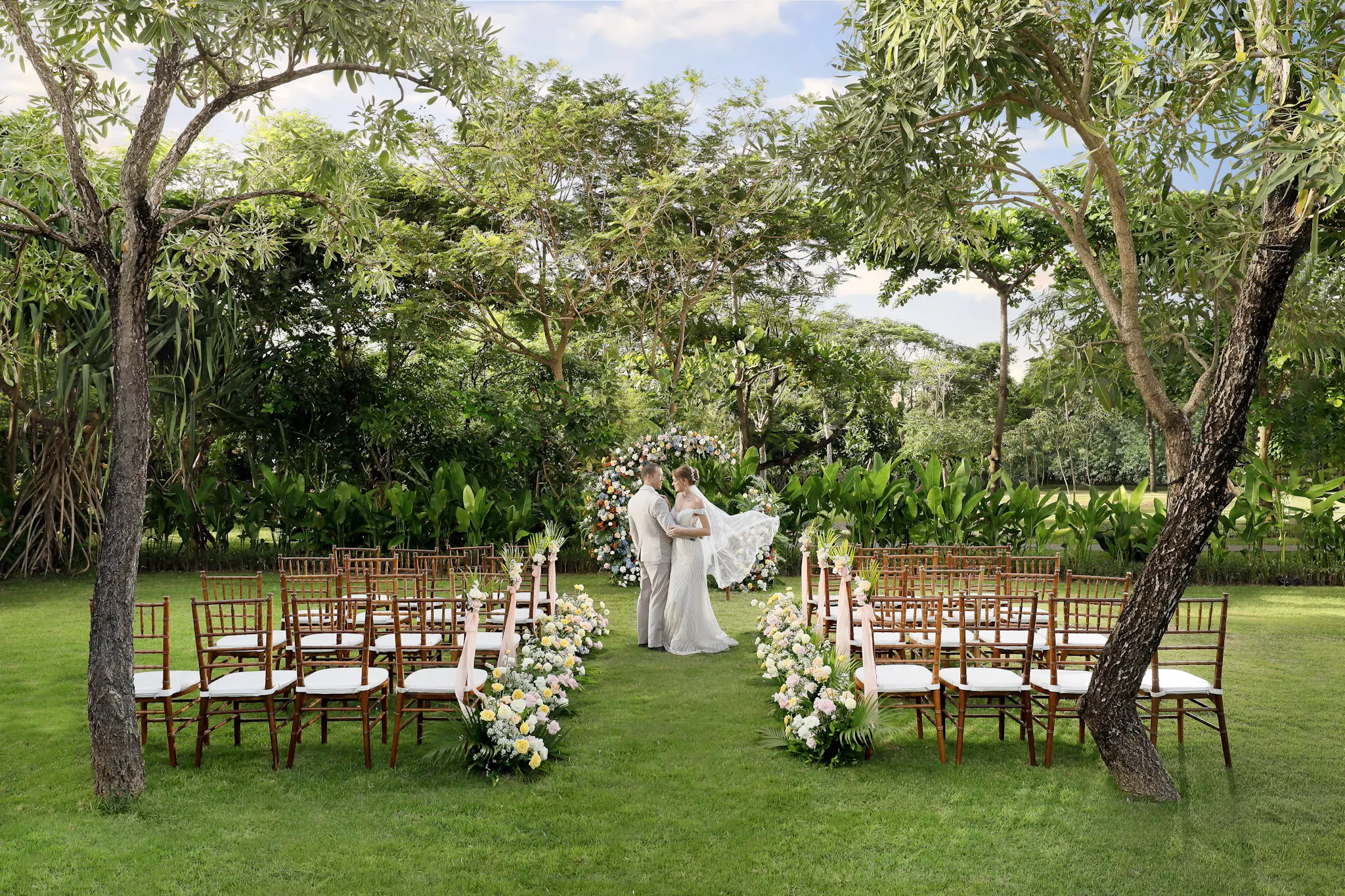 elopement beach amora