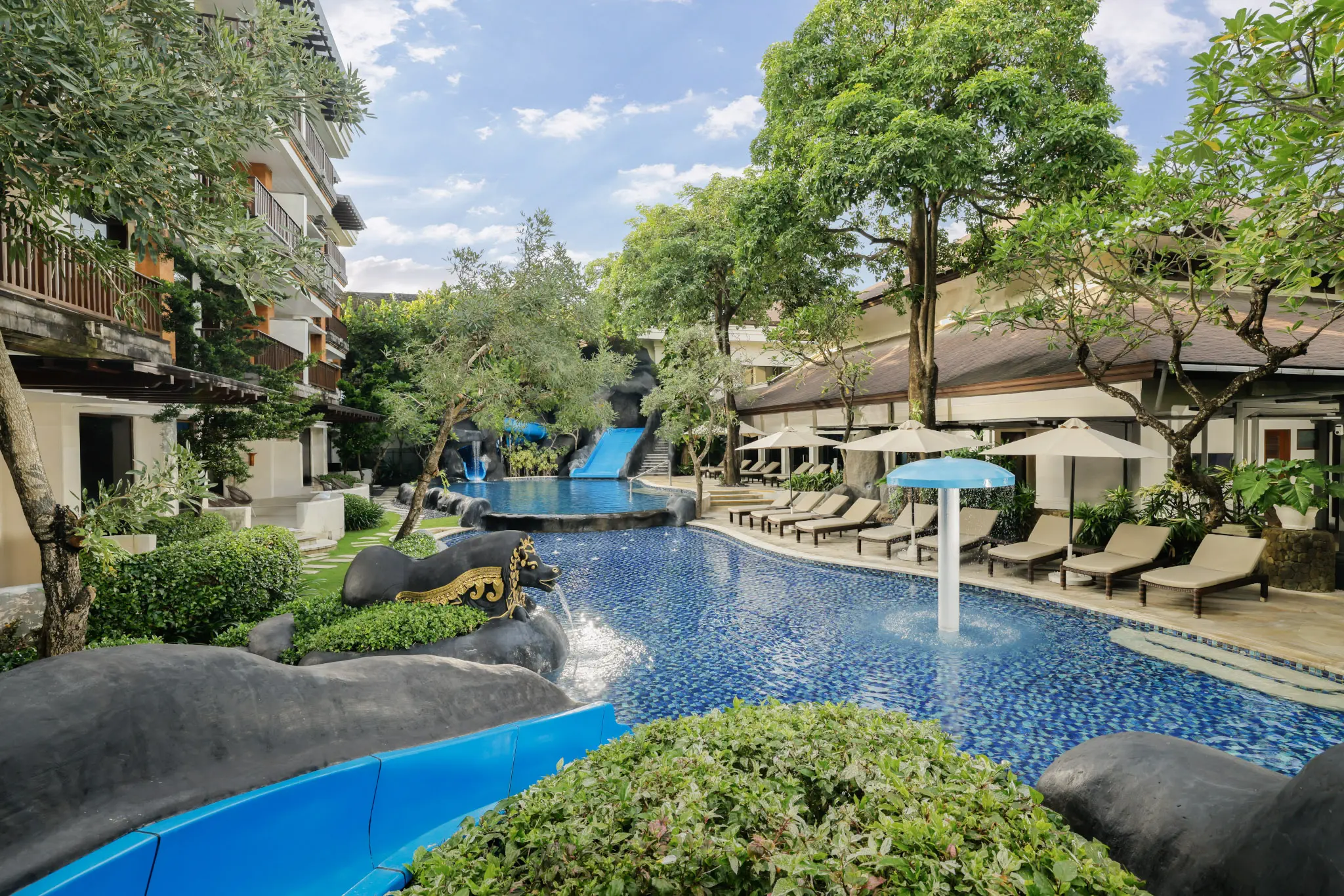 Intimate garden wedding in padma resort legian
