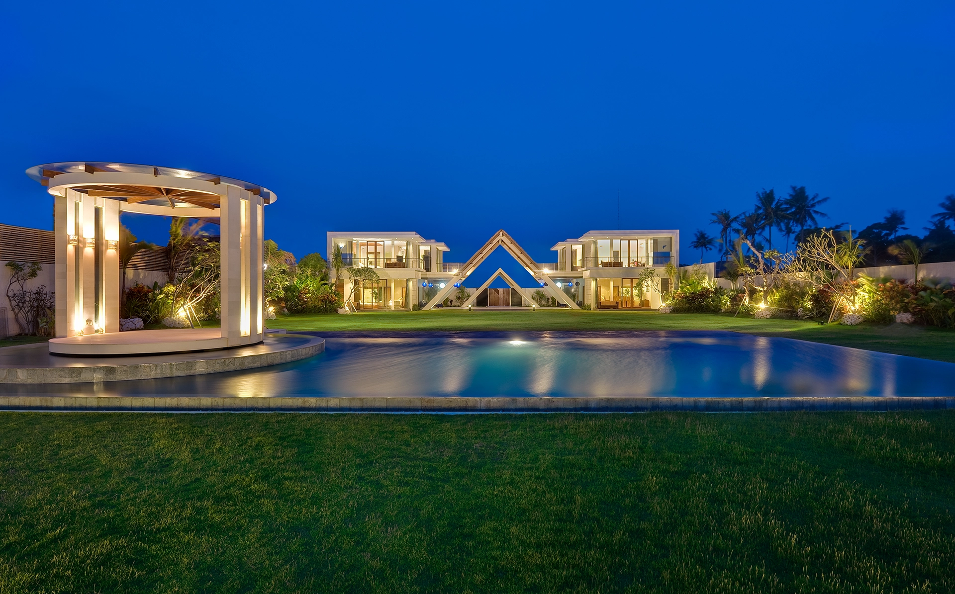 Seminyak beach front wedding in phalosa villa